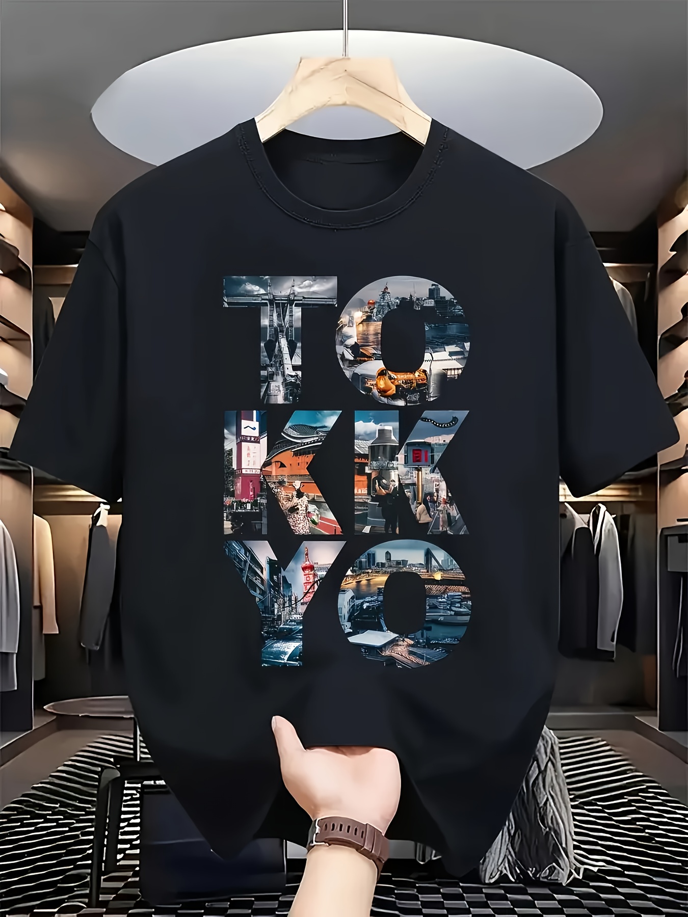 Street Fashion In Tokyo - Trendy Men's Black Graphic T-Shirt Tokyo